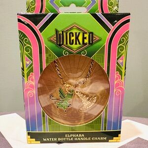 Wicked Stanley Elphaba For Good CharCharms Gold Chain Water Bottle Handle Charm